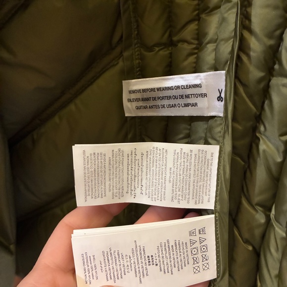 Michael Kors Packable Down Fill Green Puffer Vest with Hoodie - XS - Picture 7 of 7